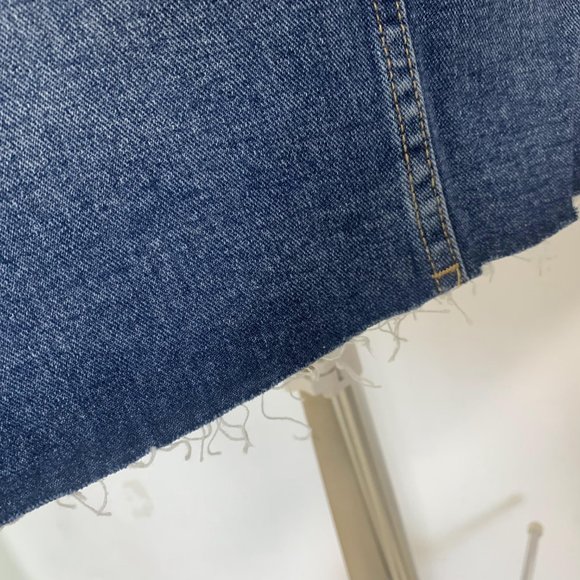 Women's denim skirt - Picture 2 of 6